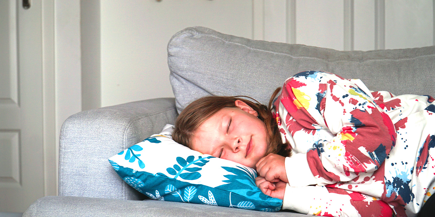 Poszewka 40x40 żyrafka niebieska 